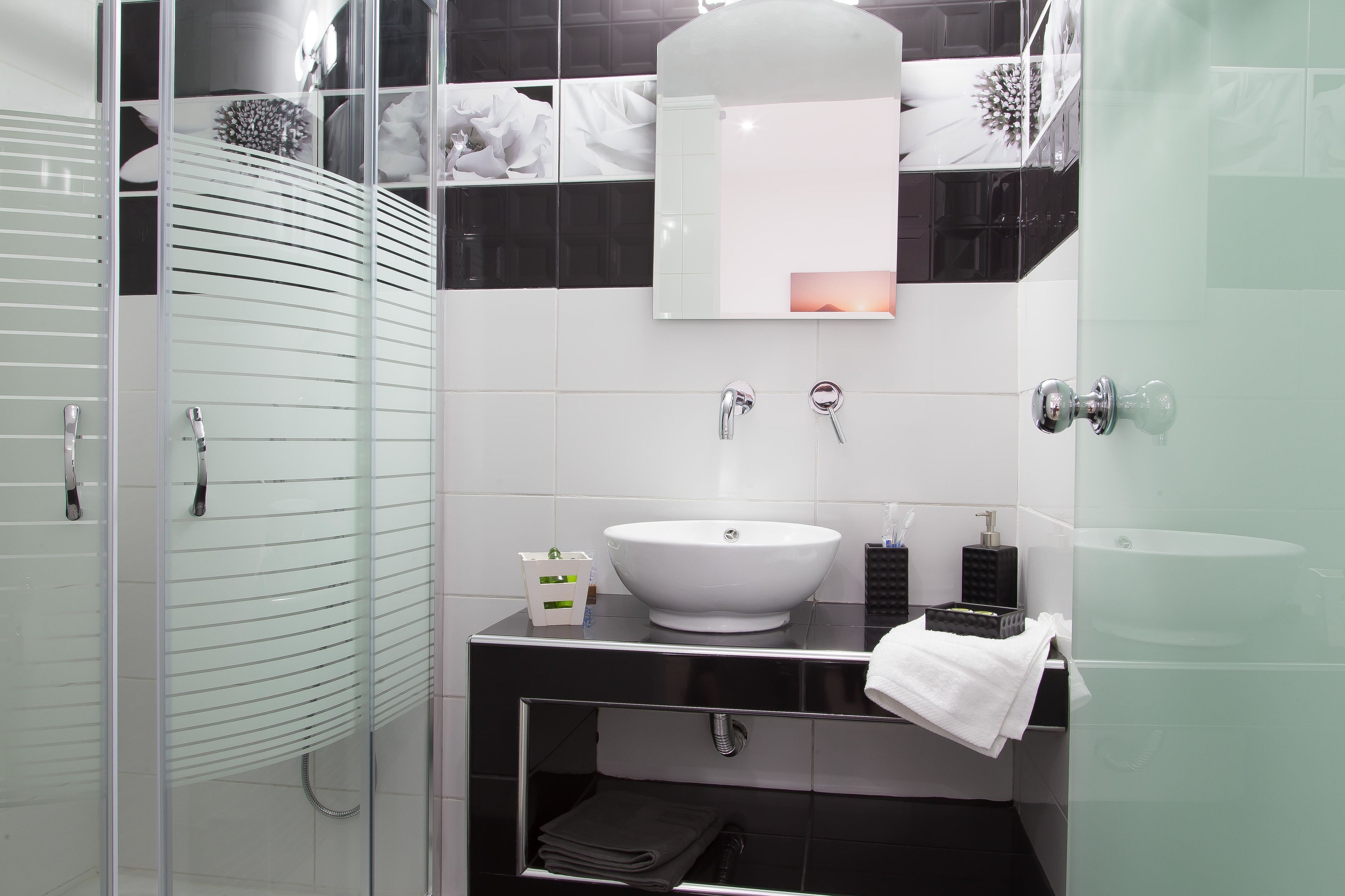 standard room, hot tub | bathroom | shower, free toiletries, hair dryer, towels