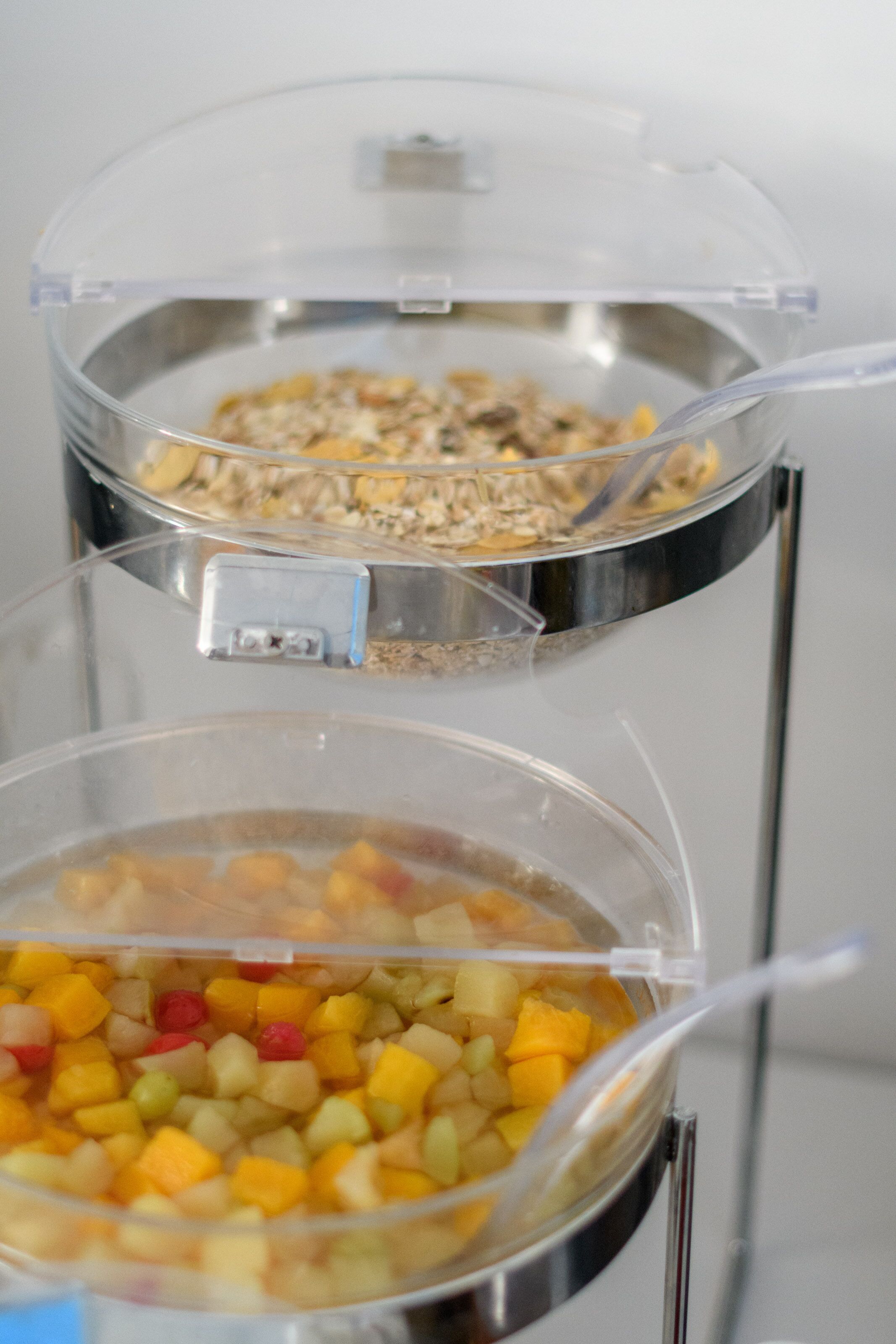 daily continental breakfast (eur 15 per person)