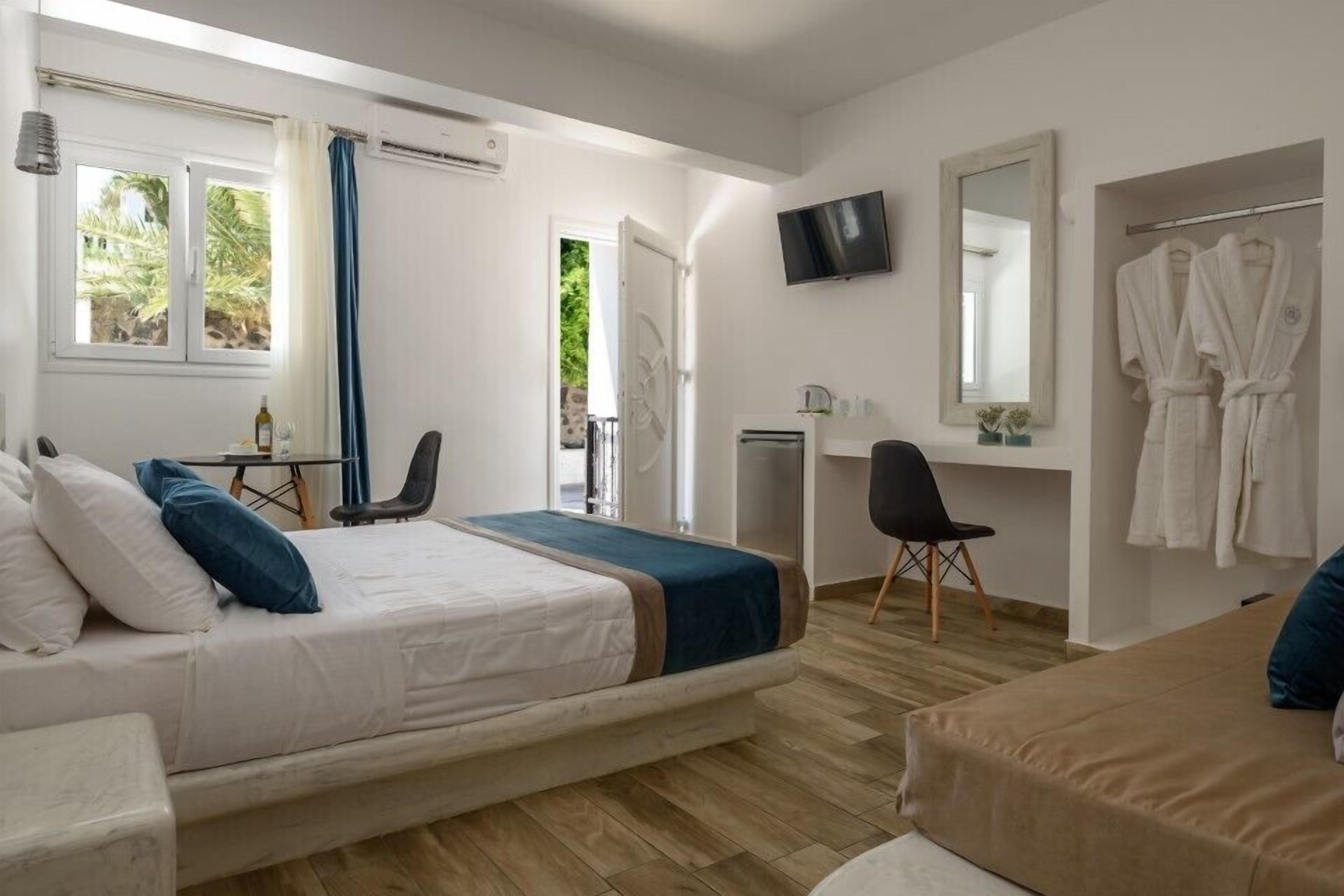 junior room | in-room safe, iron/ironing board, free cots/infant beds, free wifi