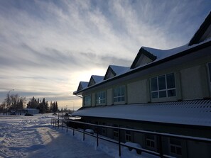 Front of property - Garden Court Motel (Manning)