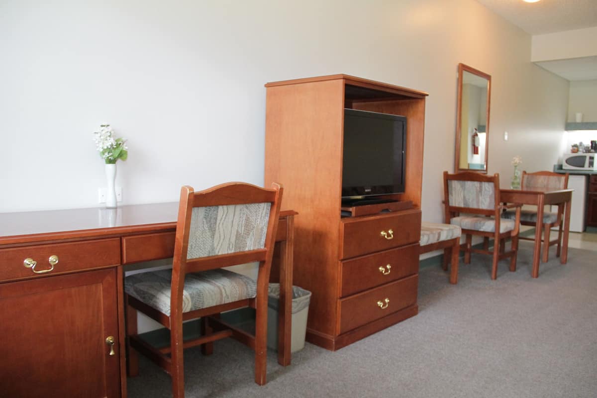 Standard Double Room, Refrigerator & Microwave | 1 bedroom, desk, iron/ironing board, bed sheets