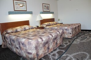 Standard Double Room, Refrigerator & Microwave | 1 bedroom, desk, iron/ironing board, free wired internet - Garden Court Motel (Manning)
