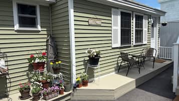 Cottage Room, 2 Double Beds, Refrigerator & Microwave