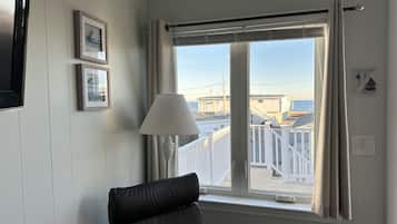 Apartment #7 - 2 bedrooms, full kitchen, private deck w/partial ocean view  | In-room safe, free WiFi, bed sheets