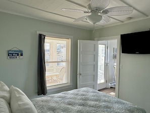 Apartamento, 2 quartos | Cofres nos quartos, Wi-Fi de cortesia, roupa de cama
