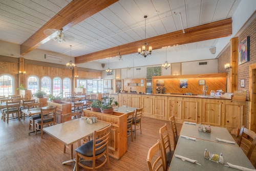 Claymore inn & Suites