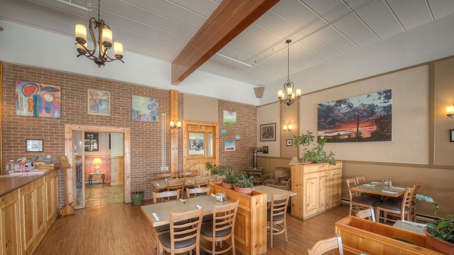 Claymore inn & Suites