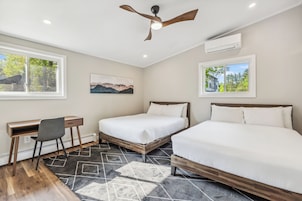 Exclusive Apartment, 2 Bedrooms, Kitchen | Blackout drapes, free WiFi, bed sheets
