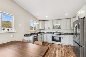 Exclusive Apartment, 2 Bedrooms, Kitchen | Private kitchen | Mini-fridge, microwave, coffee/tea maker