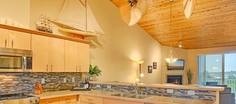 Outlook Condos at Oyhut Bay Resort