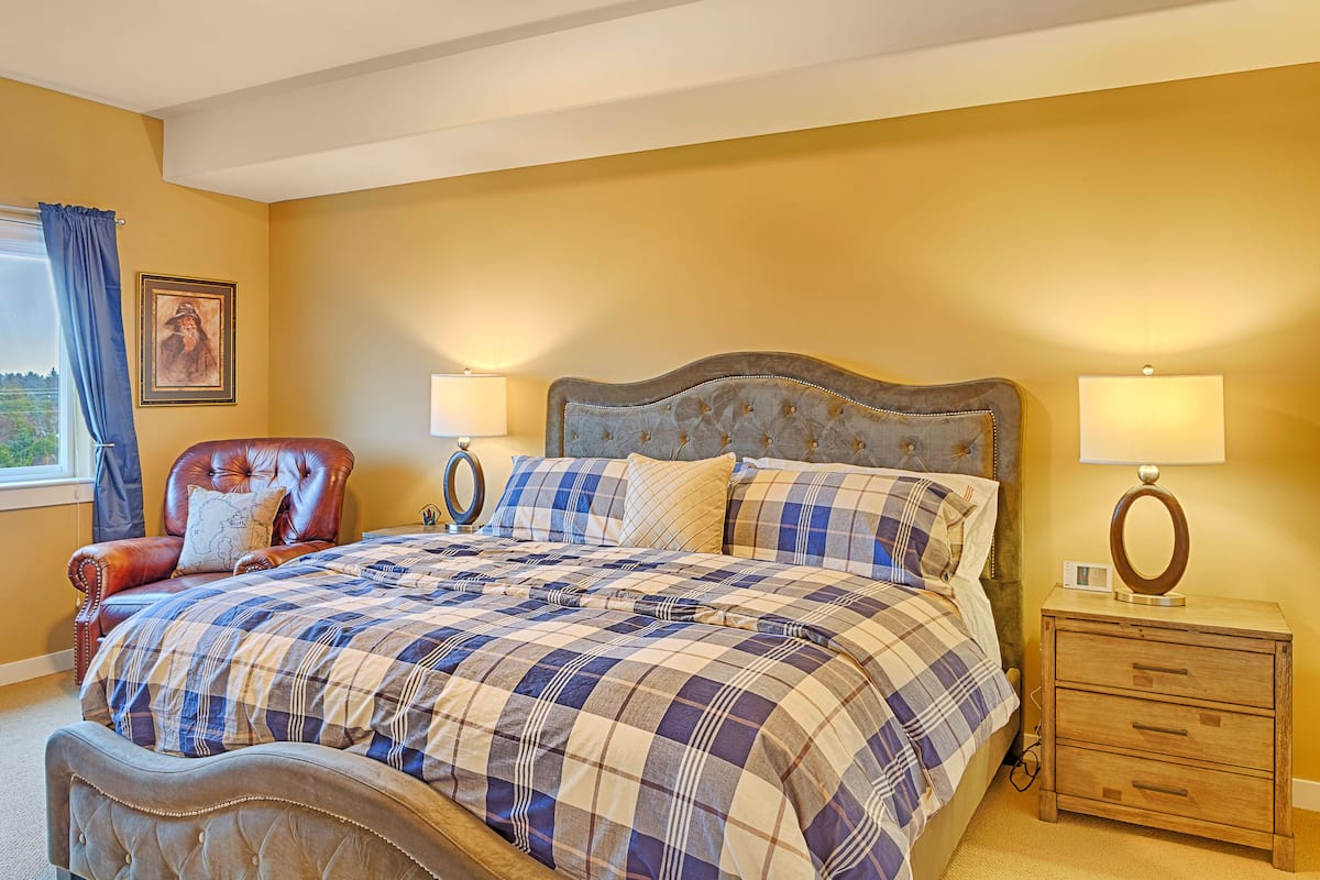 Ropa de cama de alta calidad y escritorio