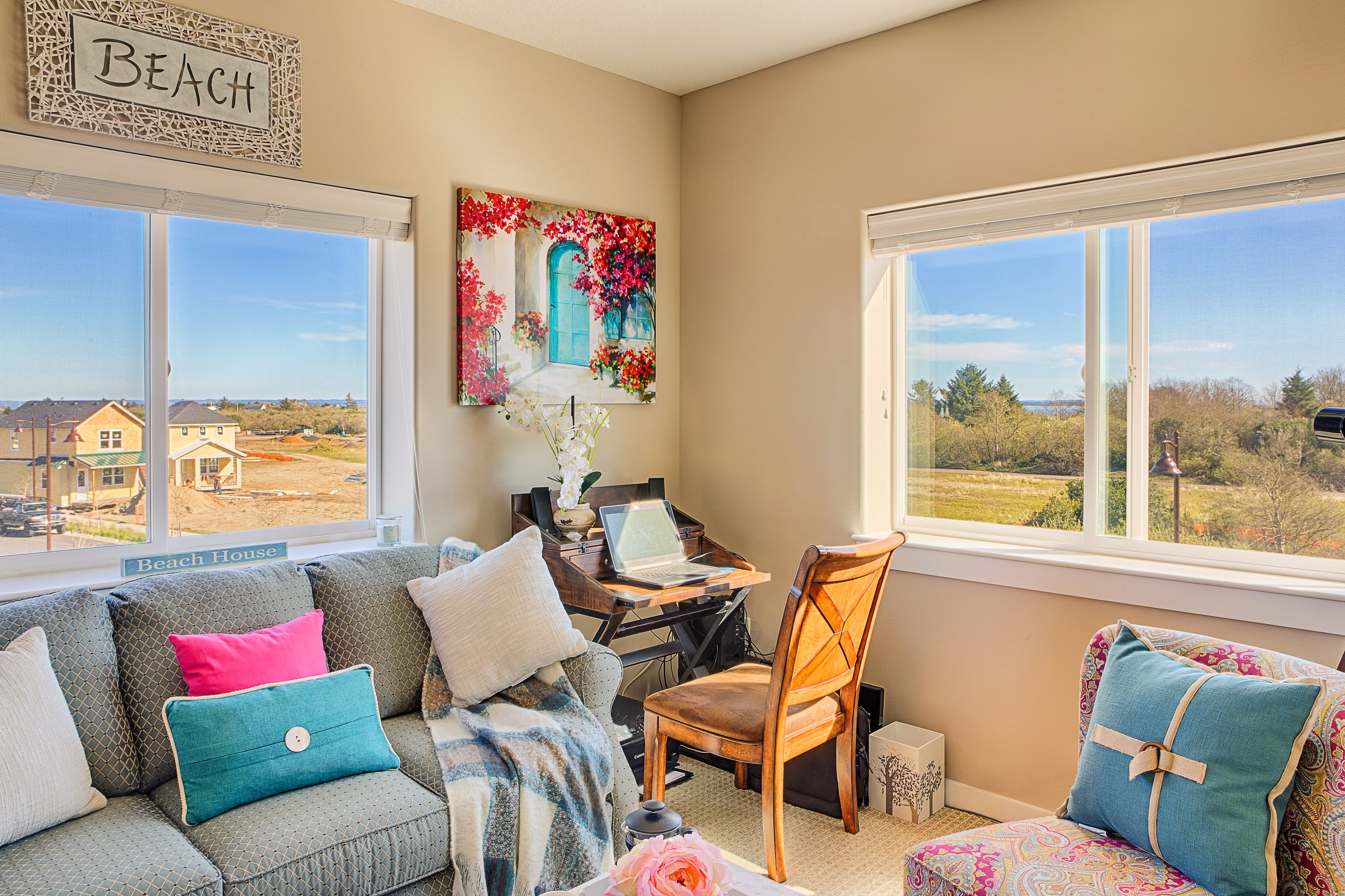 luxury condo, 3 bedrooms, resort view | premium bedding, desk, iron/ironing board, free wifi