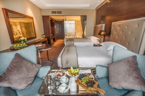 Premium bedding, minibar, in-room safe, desk - The Biltmore Hotel Tbilisi (Tbilisi)