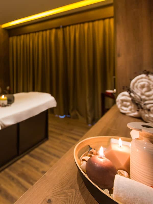 Couples treatment rooms, body treatments, body wraps, body scrubs