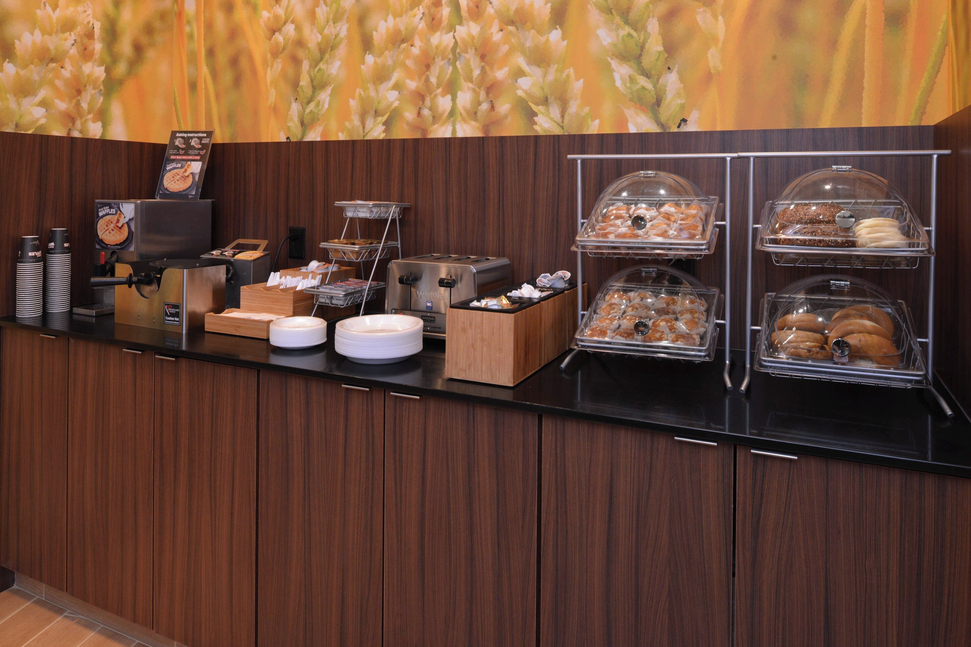 free daily continental breakfast