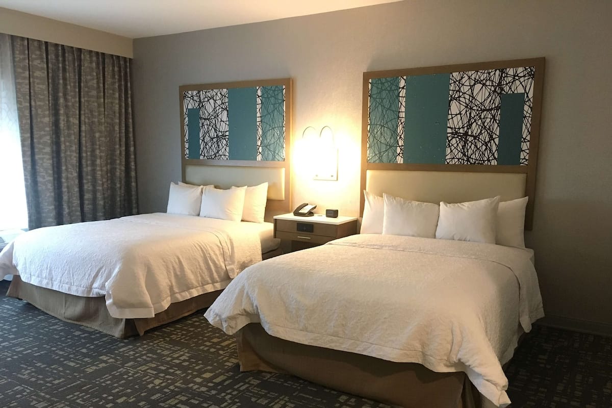 Room, 2 Queen Beds, Accessible, Non Smoking | Premium bedding, in-room safe, desk, free cribs/infant beds