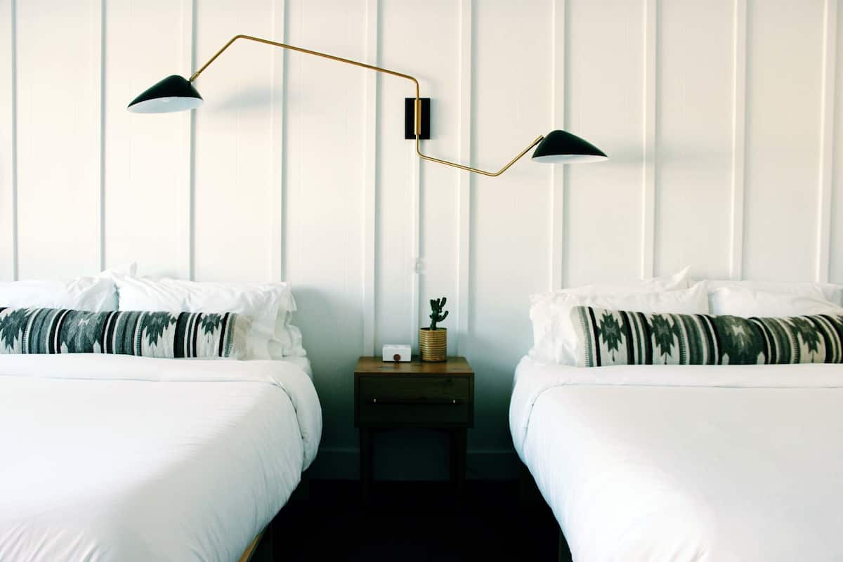 Standaard tweepersoonskamer, 1 slaapkamer | 1 slaapkamer, luxe beddengoed, verduisterende gordijnen, gratis wifi