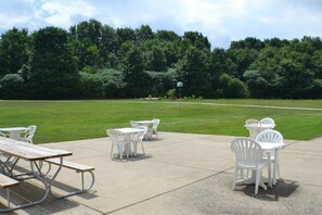 Grill-/Picknickplatz