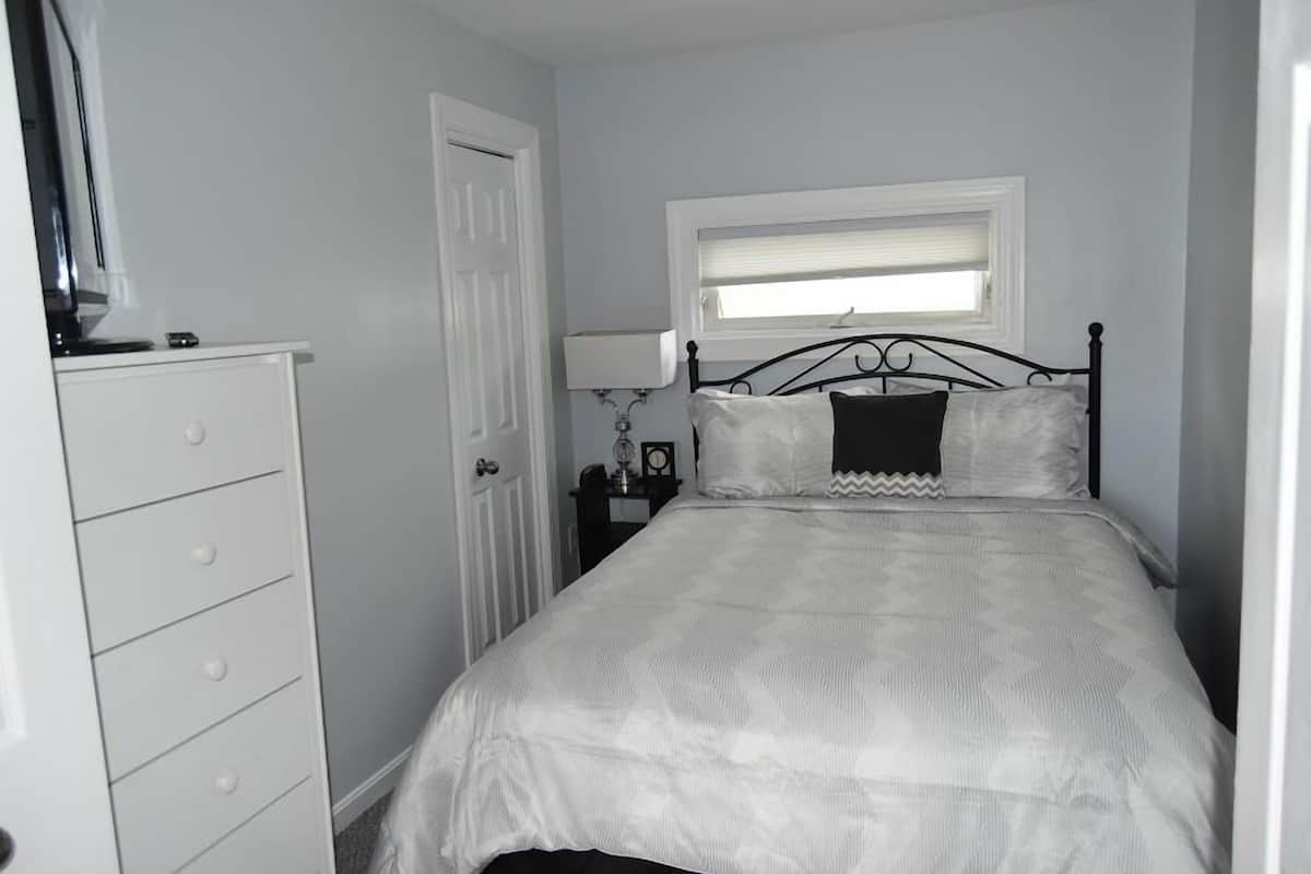 Suite, 1 cama matrimonial y sofá cama | Tabla de planchar con plancha y wifi gratis