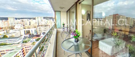 Superior Apartment, 2 Bedrooms, Balcony, Partial Sea View | City view