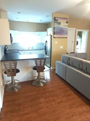 프리미엄룸, 퀸사이즈침대 2개 | 전용 주방