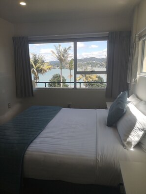 Apartment, 1 Bedroom, Balcony, Sea View | Premium bedding, free WiFi, bed sheets - Paku Lodge Resort (Tairua)