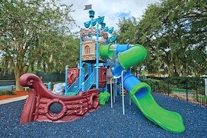 Außen-Kinderspielplatz