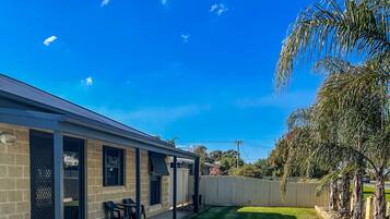 Villa, 2 Bedrooms | Iron/ironing board, free cots/infant beds, bed sheets