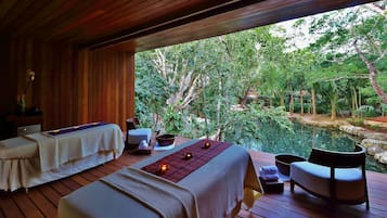 Salas de tratamiento para parejas, sauna y tina de hidromasaje
