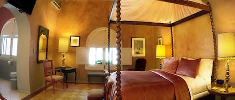 Grand Queen | In-room safe, blackout drapes, iron/ironing board, free WiFi