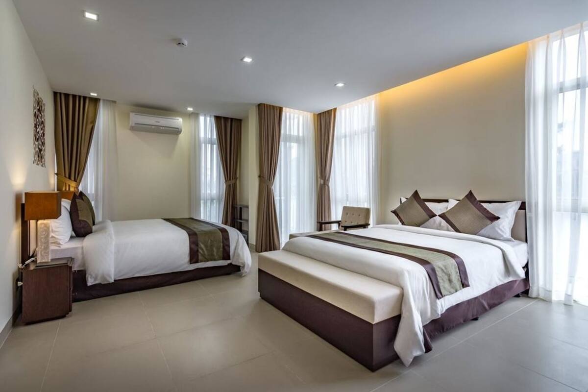 Minibar, in-room safe, desk, blackout curtains