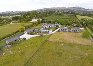 Aerial view - Cottages on St Andrews (Havelock North)