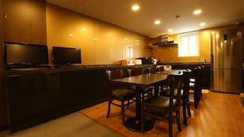 Fridge, microwave, coffee/tea maker, electric kettle