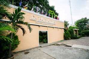 Front of property - Le Paradis Bangkok (Bangkok)