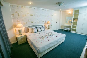 Ratchayothin Suite Double | Minibar, escritorio, camas extra y wifi gratis