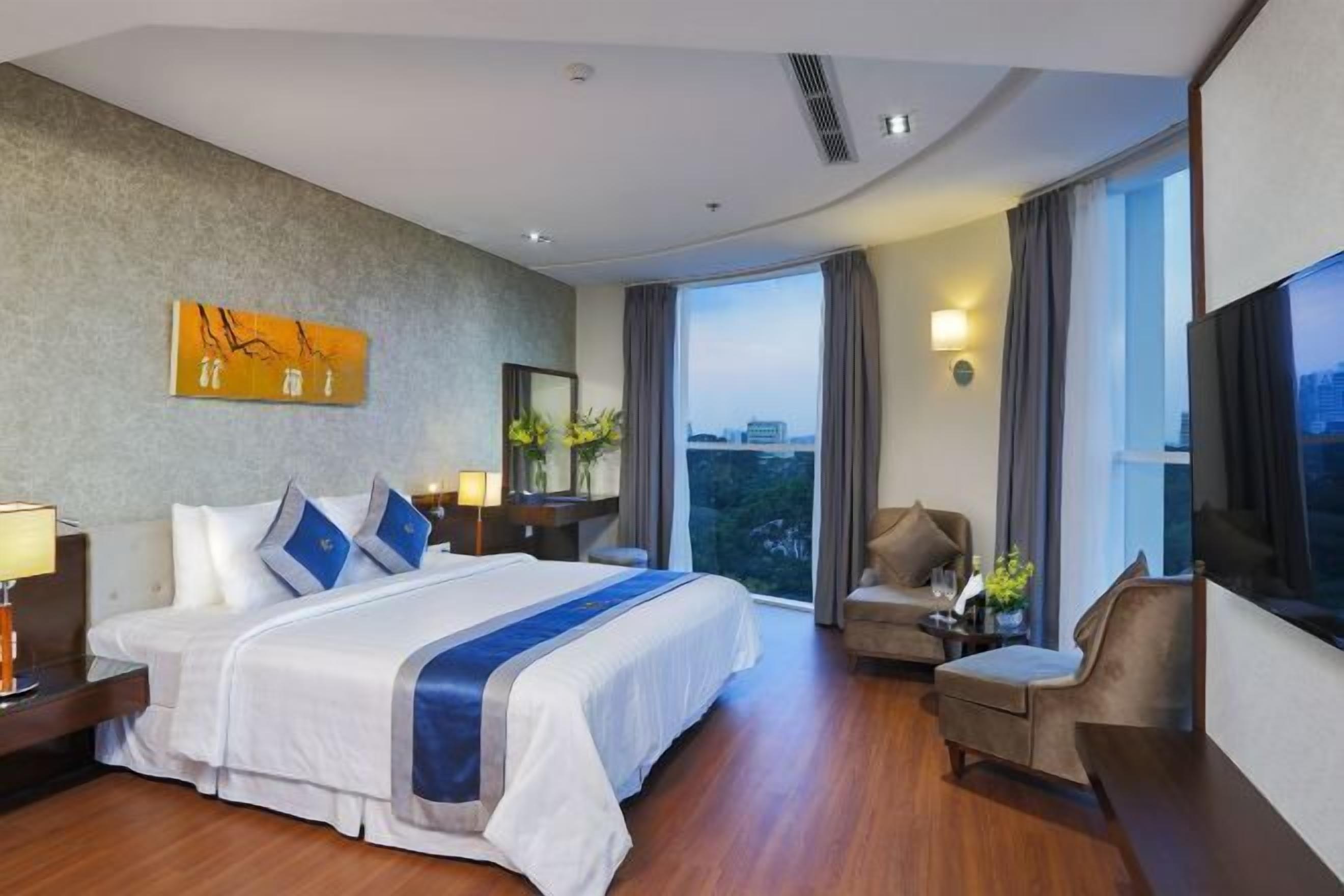 Minibar, in-room safe, desk, rollaway beds