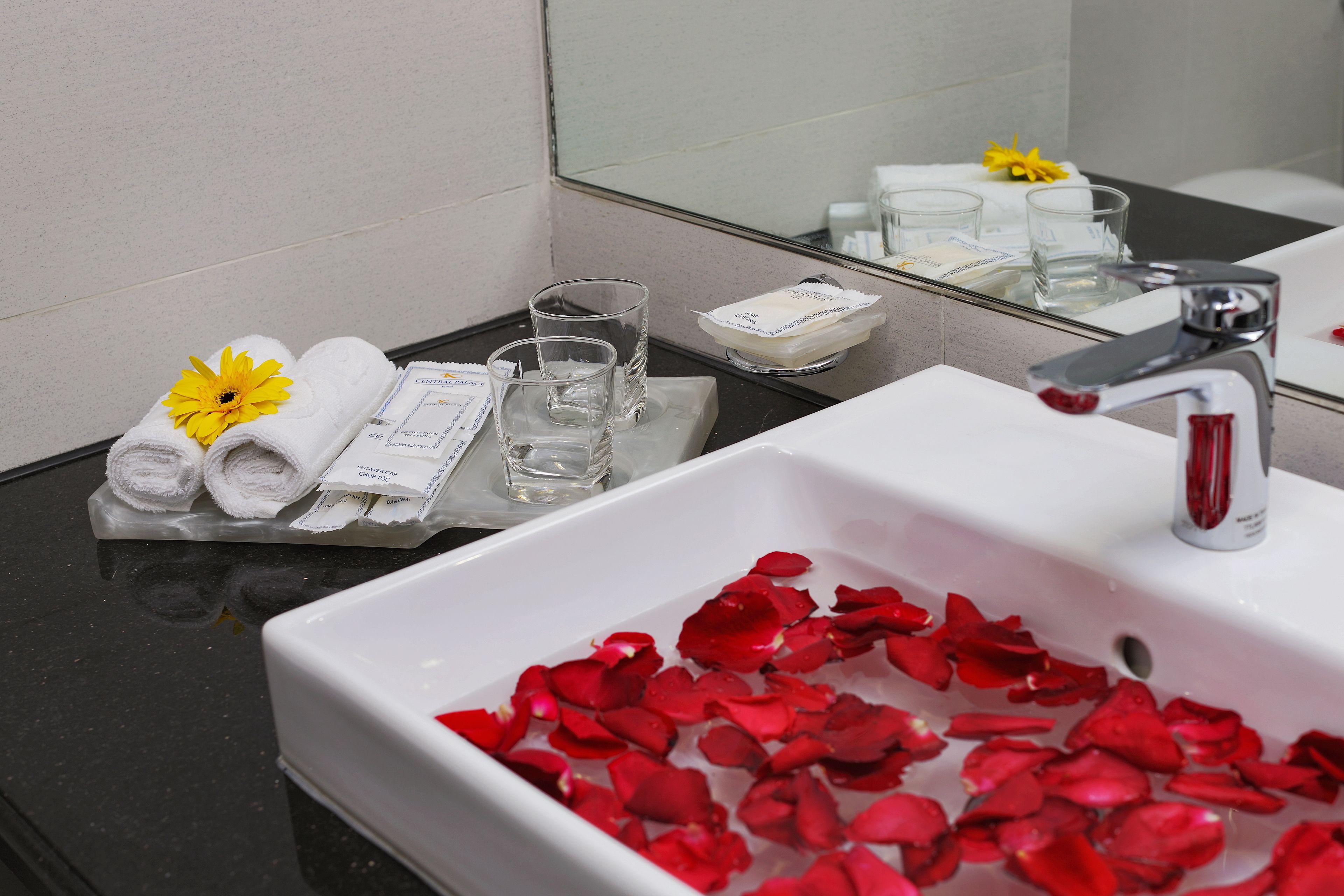 Photo - Central Palace Hotel