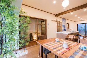 Furnished townhouse (for 1 group) with island kitchen and free bicycles | In-room dining - Your Pavilion near Kinkakuji (Kyoto)