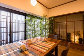 Maison mitoyenne Design | Restauration dans la chambre