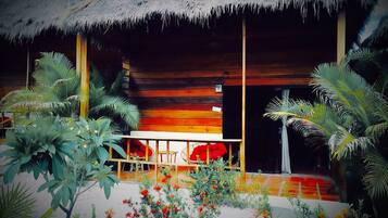 Bungalow ( Fan ) | Terrace/patio