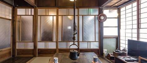 Phòng truyền thống (Japanese Style) | 3 phòng ngủ, bàn ủi/dụng cụ ủi quần áo