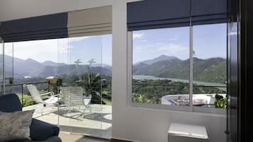 Premium Suite, 1 Katil Raja (King), Hot Tub, Golf View | Pemandangan dari bilik