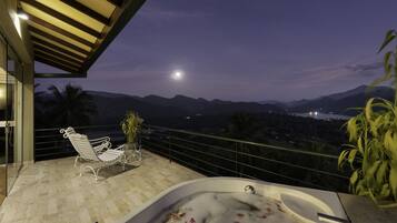 The Royal Albatross Suite | Balcony view