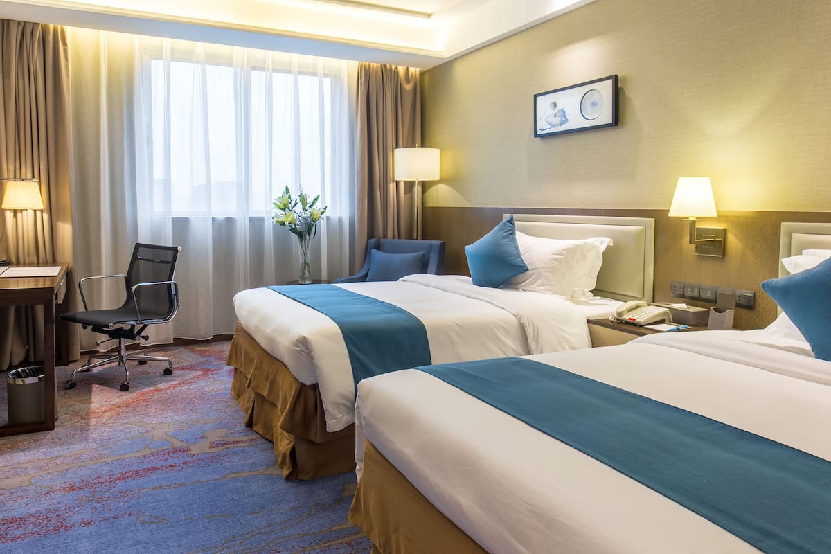 In-room safe, desk, soundproofing, free WiFi