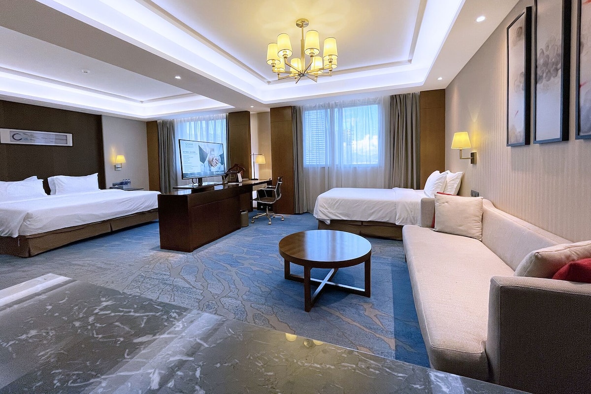 In-room safe, desk, soundproofing, free WiFi