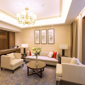 Suite Executive | Soggiorno | TV LCD, film pay-per-view