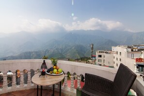 Minibar, in-room safe, desk, blackout curtains - Chapa Dew Boutique Hotel (Sa Pa)