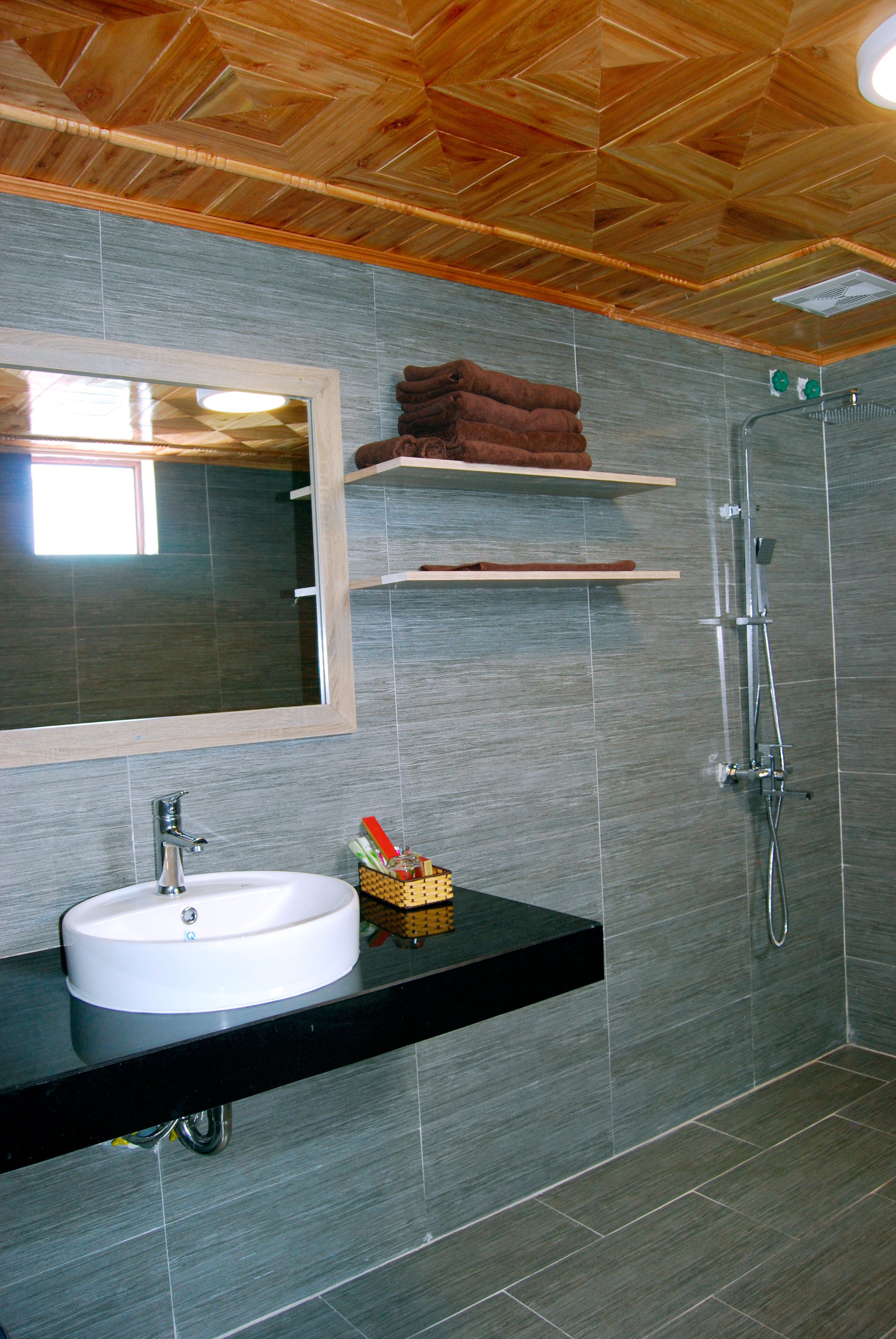 superior sapa view | bathroom | shower, rainfall showerhead, free toiletries, hair dryer