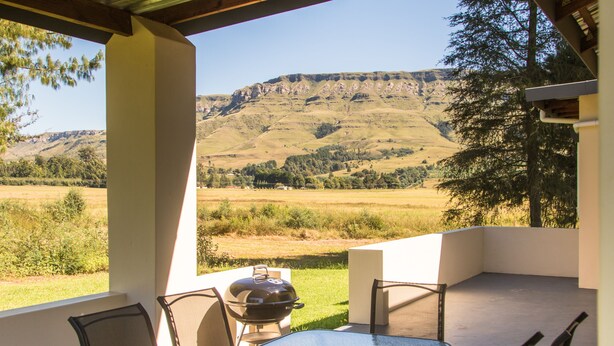Luxury Cottage, 2 Bedrooms, Mountain View | Terrace/patio - Kamberg Valley Hideaway (Elandskop)