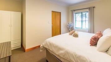 Colchones con pillow-top, tabla de planchar con plancha y wifi gratis